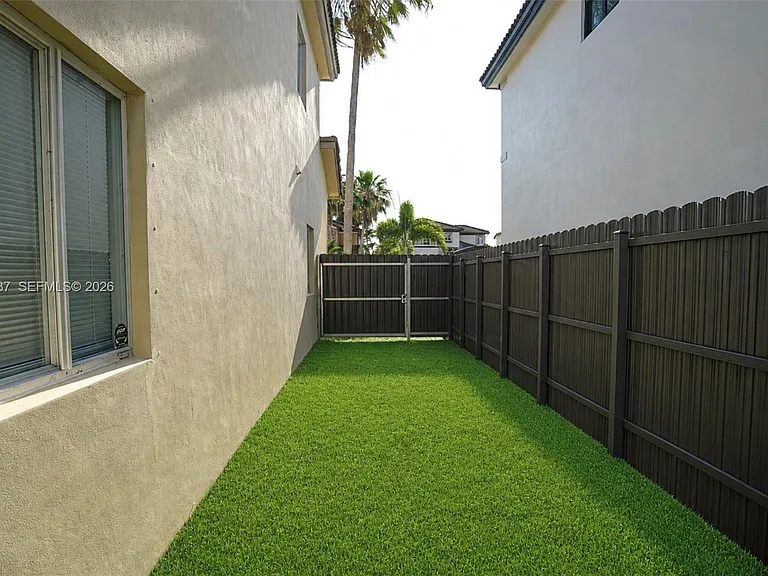 1751 SW 154th Path — Photo 15