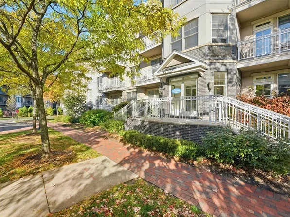 4 Constellation Place image 22 of 43