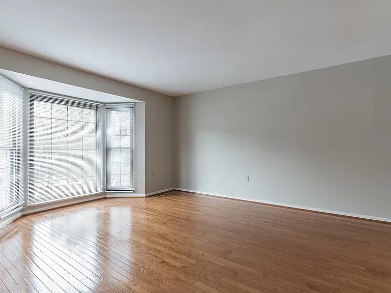 6031 Clerkenwell Ct — Photo 19