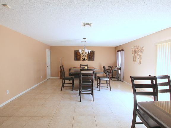 5th image of 3297 Amberley Park Cir