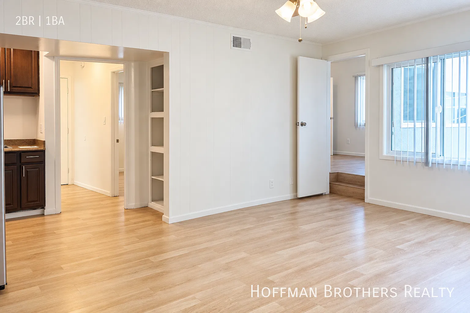 South Bay 2BR with Hardwood Floors, A/C, Stainless Steel Kitchen, Parking & On-Site Laundry! — Photo 1