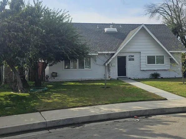 3205 Durrwood St, Bakersfield, CA 93304