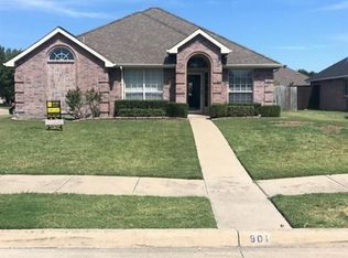 901 Concord St, Forney, TX 75126