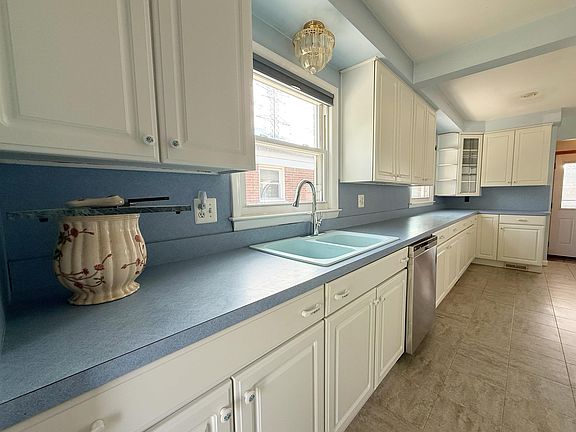 3rd image of 27514 Palomino Dr