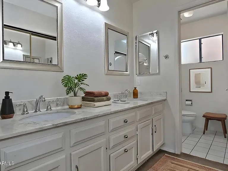 1807 N Ventura Ln — Photo 30
