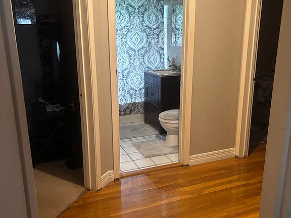 4th image of 5722 Manderson St