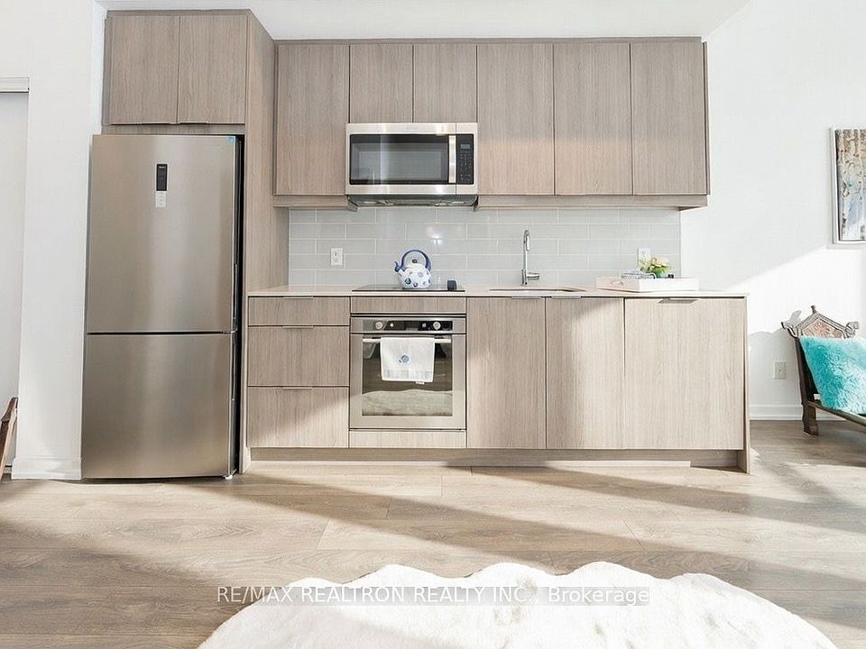 1st image of 36 Manor Rd E #101