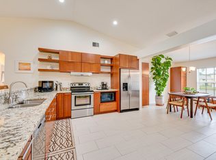 516 SE Crosspoint Dr, Pt Saint Lucie, FL 34953