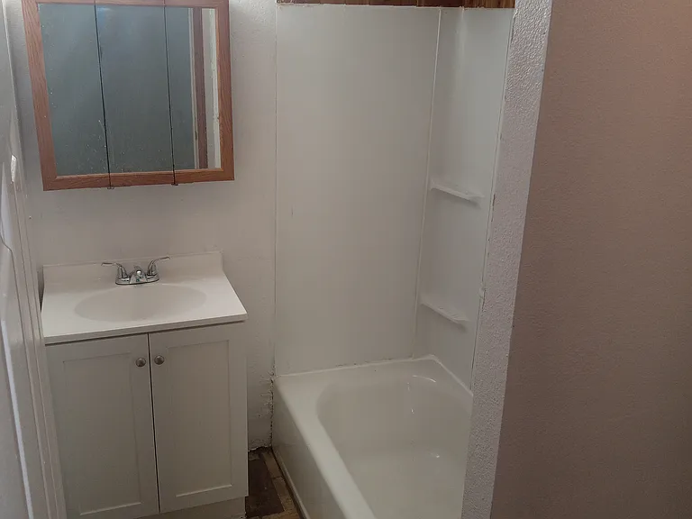 802 Hospital Rd — Photo 5
