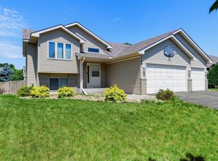 1041 111th Ave NE, Blaine, MN 55434