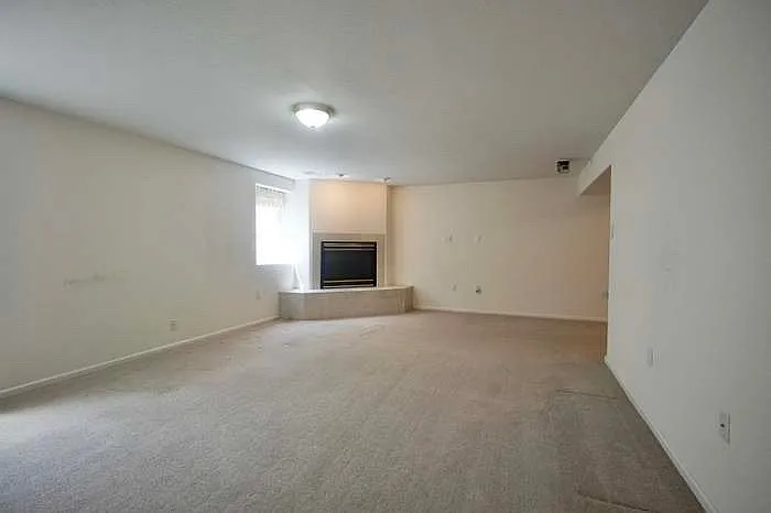 3509 Aspen Pl — Photo 2