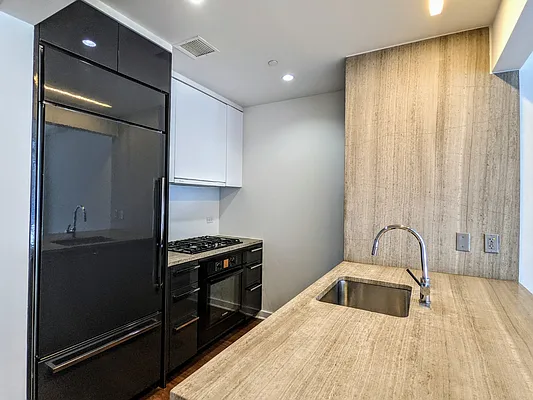 Rented by PocketBroker Inc | media 17