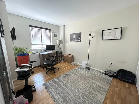 Rented by Akam Sales and Brokerage | media 16