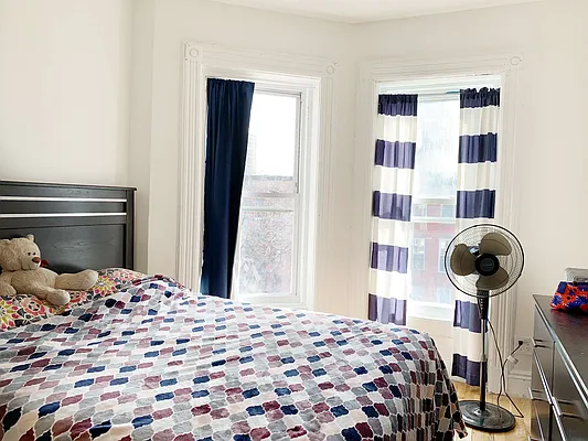 Rented by Compass | media 18