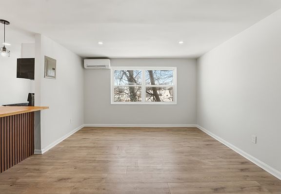 2nd image of 4915 Ayers Pl SE #301