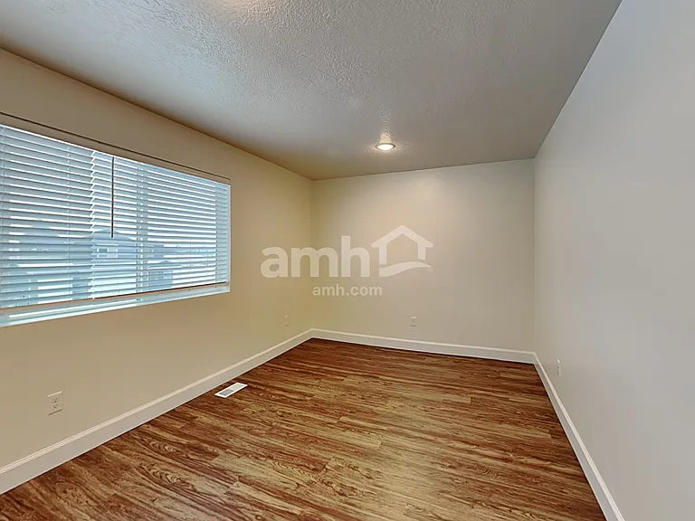 301 N Gibbons Ln — Photo 15