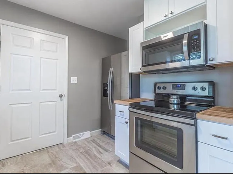 7110 Woodson St — Photo 8