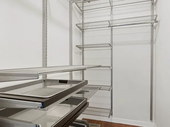 347 East 53rd Street image 7 of 15