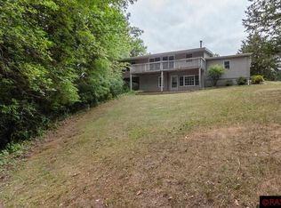 28622 W Lake Dr, Madison Lake, MN 56063
