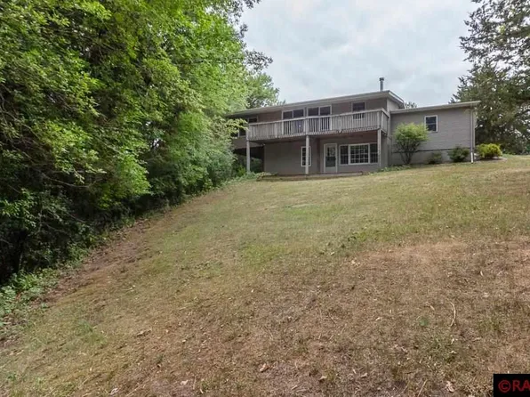 28622 W Lake Dr, Madison Lake, MN 56063