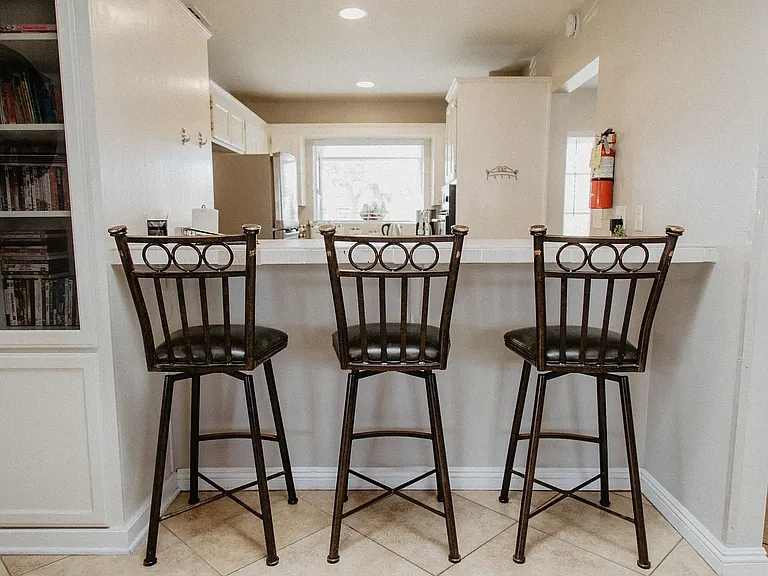 331 E Bluebell Pl — Photo 9