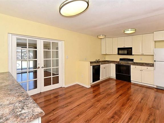 5th image of 5427 Brookmeade Dr