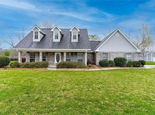 29 Bill Barber Dr, Carriere, MS 39426