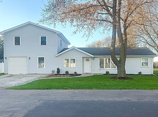 2351 Caton Farm Rd, Crest Hill, IL 60403