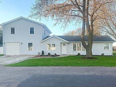 2351 Caton Farm Rd, Crest Hill, IL, 60403