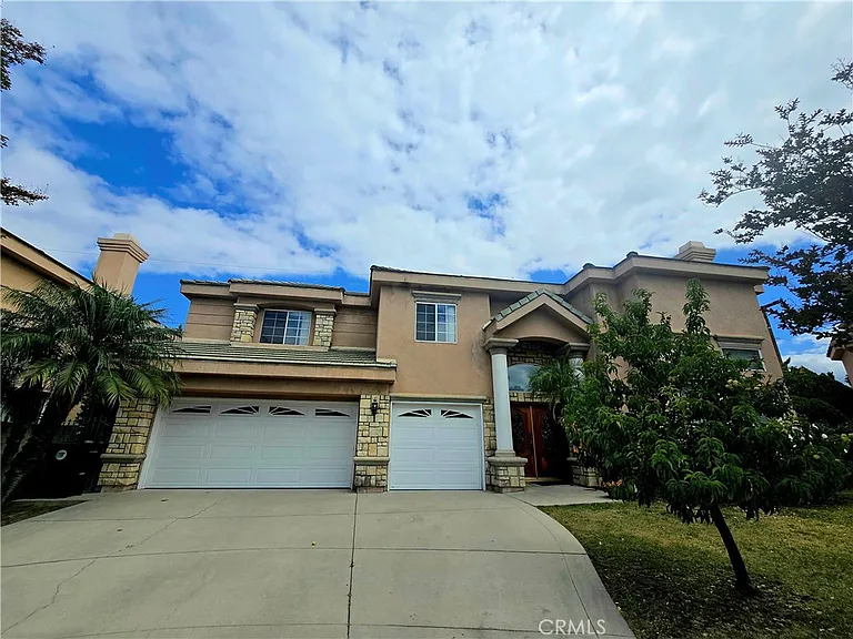 8219 Somerset Pl — Photo 1