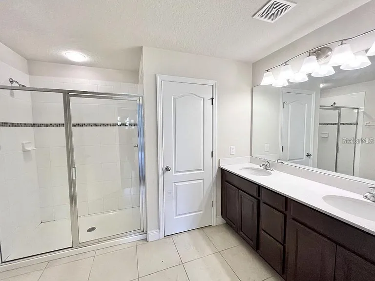 81 Mayo Ct — Photo 13