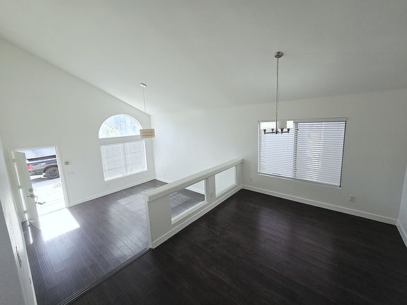 4th image of 8528 W Gilmore Ave