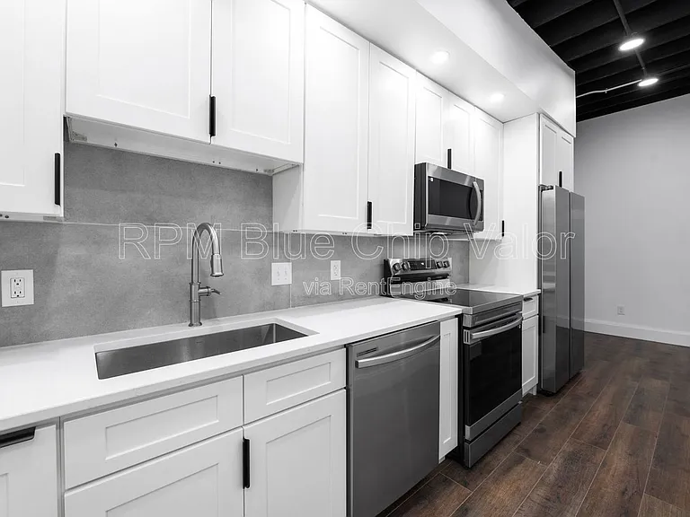 2151 Colerain Ave — Photo 7