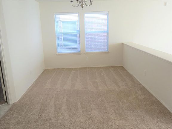 5th image of 5913 Mariposa Dr