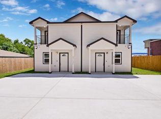 5005 Mallow St #A/B, Houston, TX 77033