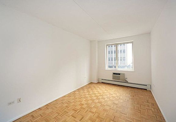 5th image of 95 Worth St #1013