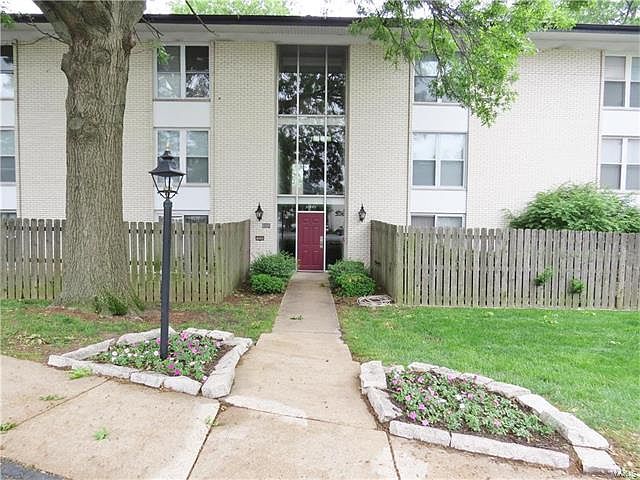 1st image of 10445 Briarbend Dr APT 6