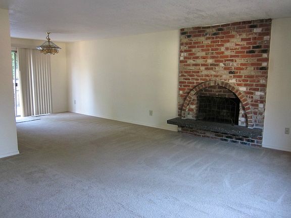 2nd image of 9204 117th Ave SE