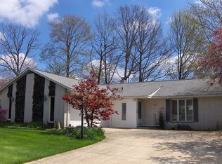 819 Nautilus Trl, Aurora, OH 44202