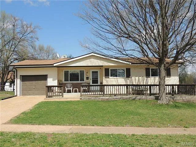 2245 David Ct photo 1