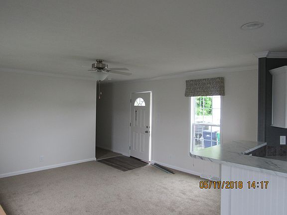 5th image of 525 Vincent Ln