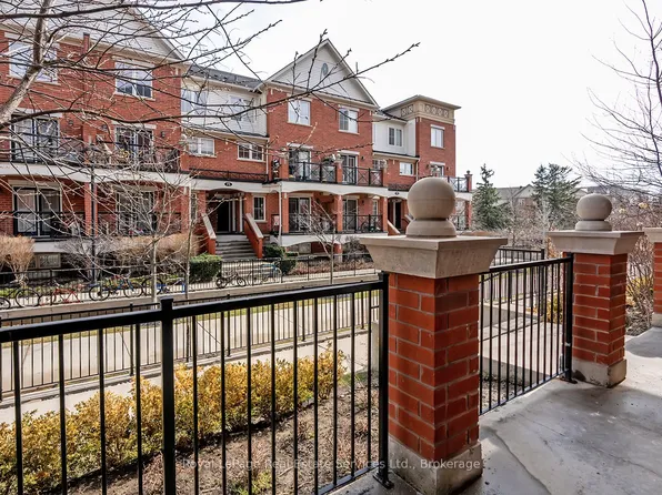 2480 Post Rd Unit 33, Oakville, ON L6H 0K1