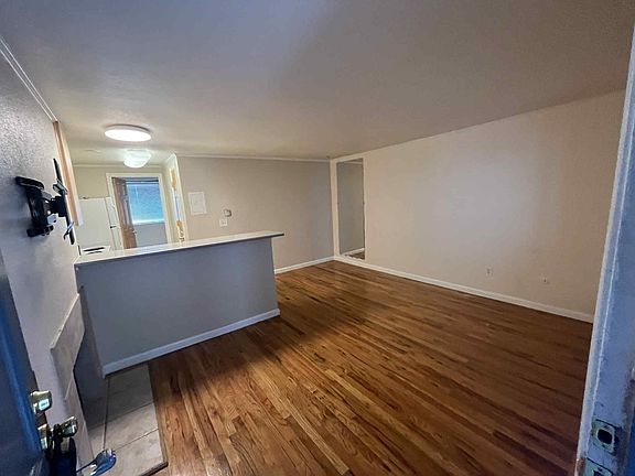 5th image of 336 N Grant St APT 203