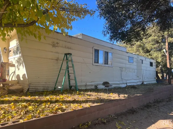 412 Live Oak Dr, Wofford Heights, CA 93285