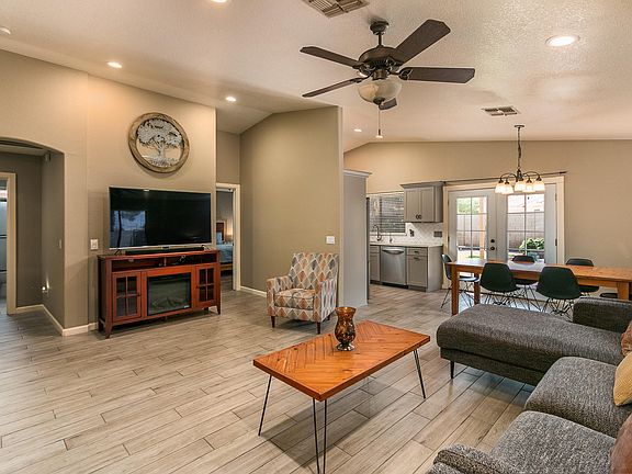 5th image of 7513 W Georgia Ave