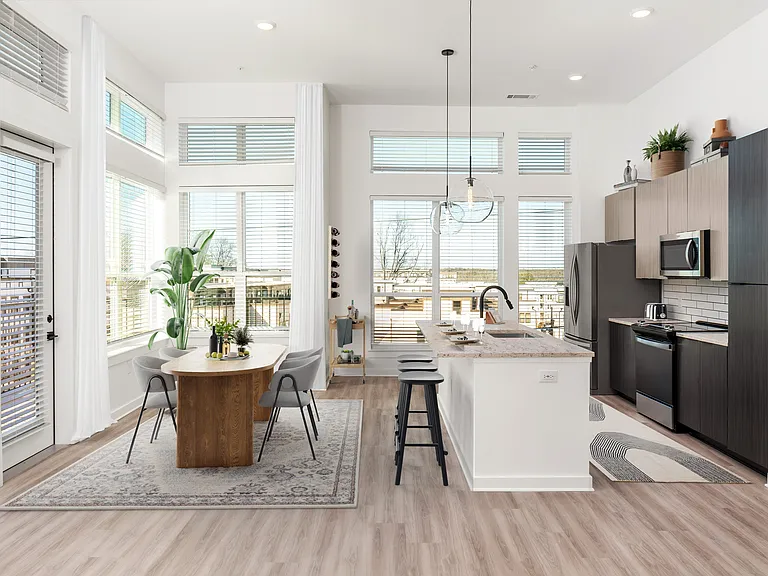 Penthouse Dinning Room & Kitchen