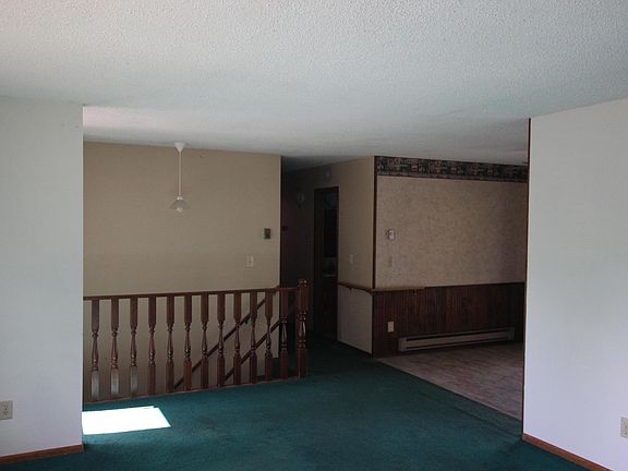 3rd image of 728 W Maple Ave