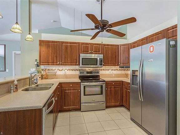 4th image of 492 Westdale Ave