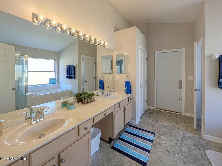 12985 Harborton Dr — Photo 19