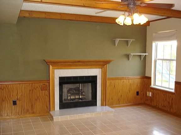 5th image of 2620 Loudoun St